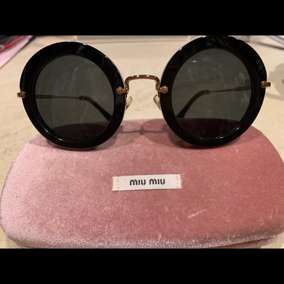 Miu Miu Sunglasses - Picture 2 of 8